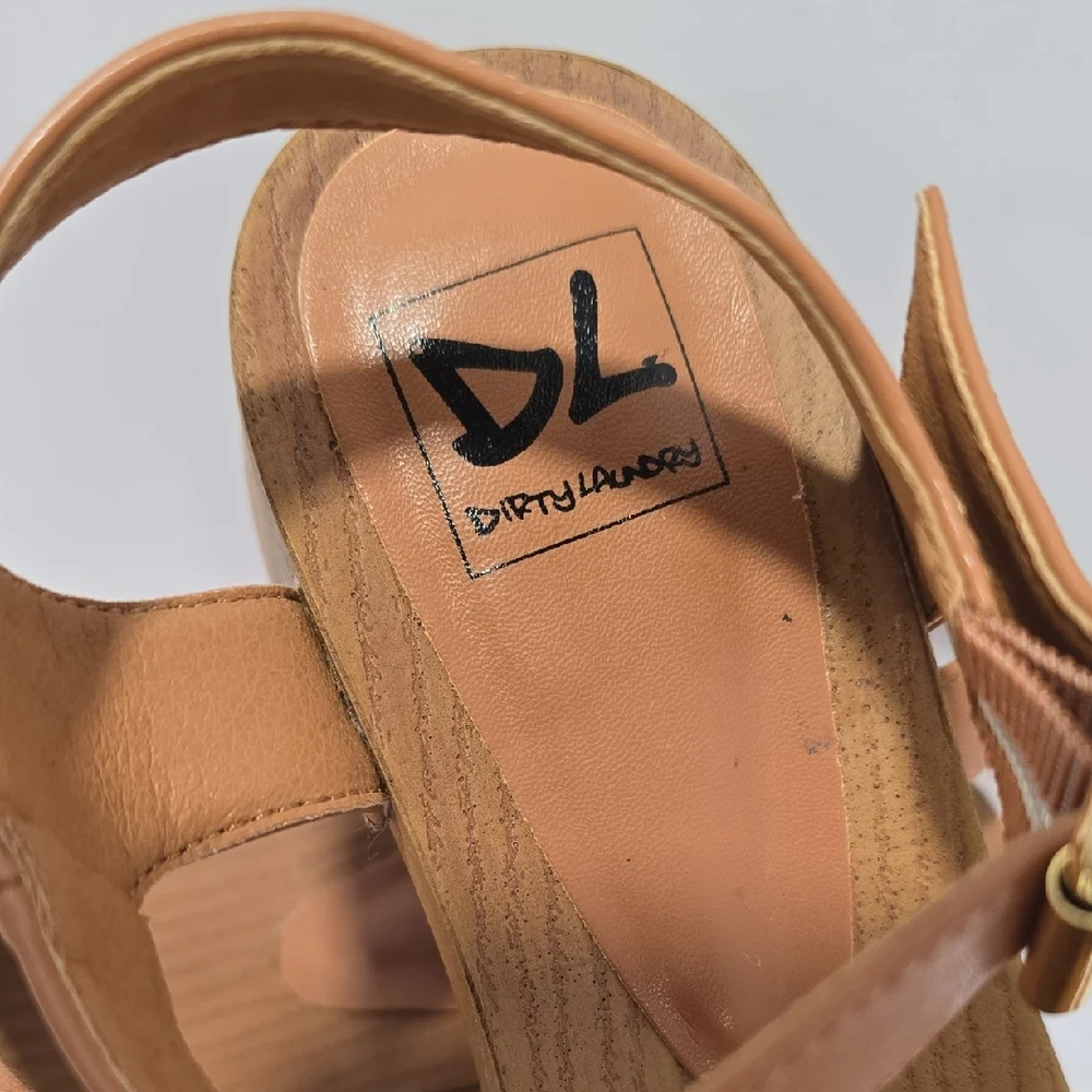 Dirty Laundry Tan Strappy Sandals